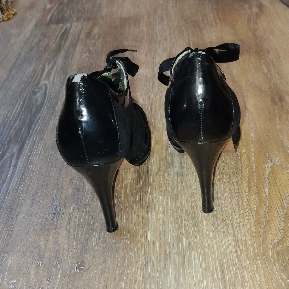 Tahari Black Suede and Patent Leather Heels - Picture 3 of 7
